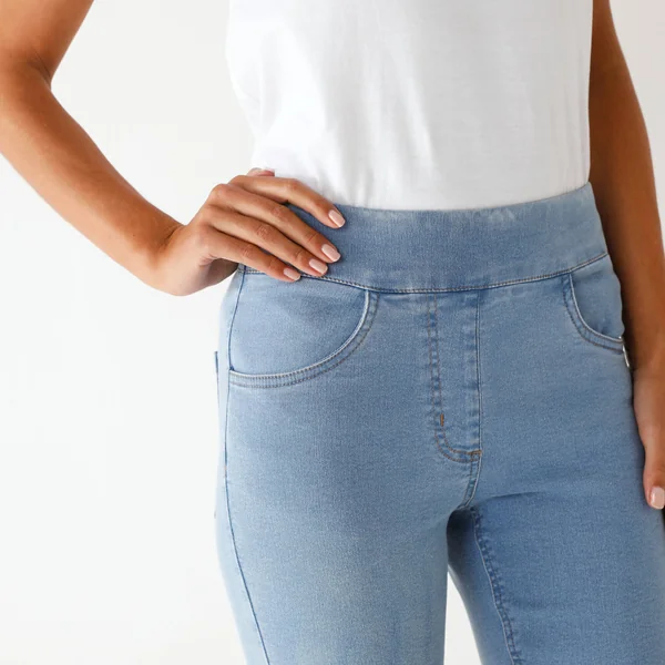 Corsaire fuselé ultra stretch, maille effet jean, bleached