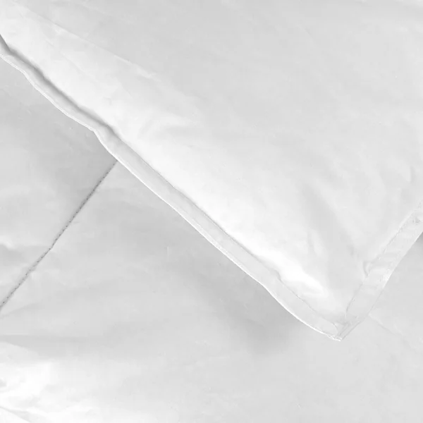 Couette 160x200 cm été FINLANDE garnissage naturel duvet de canard 180 g/m2