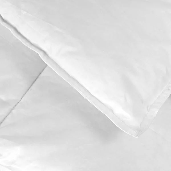 Couette 240x220 cm hiver FINLANDE garnissage naturel duvet de canard 300 g/m2