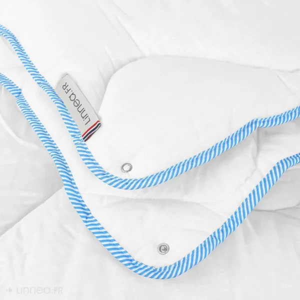 Couette 4 saisons 140x200 cm HARMONIE garnissage fibre polyester 150+300 = 450 g/m2
