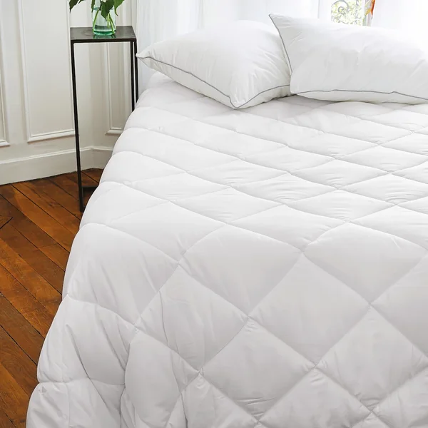 Couette 4 saisons 200x200 cm COCOON garnissage fibre polyester 200+300 = 500 g/m2