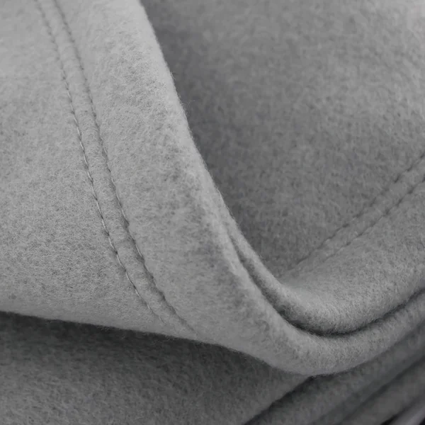 Couverture polaire 240x260 cm Isba gris Acier 100% Polyester 320 g/m2 traité non-feu