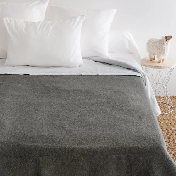 Couverture pure laine vierge Woolmark 500g/m², VOLTA 180x240 cm Gris Acier