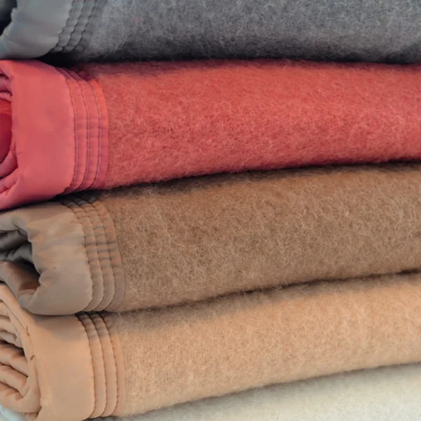 Couverture pure laine vierge Woolmark 500g/m², VOLTA 220x240 cm Marron Sable