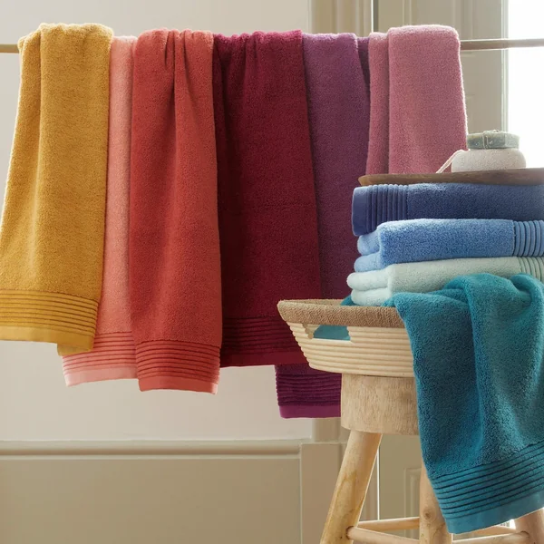 Drap de douche 70x140 cm JULIET Rouge bordeaux 520 g/m2