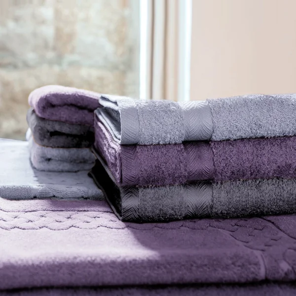 Drap de douche 70x140 cm ROYAL CRESENT Bleu Lavande 650 g/m2