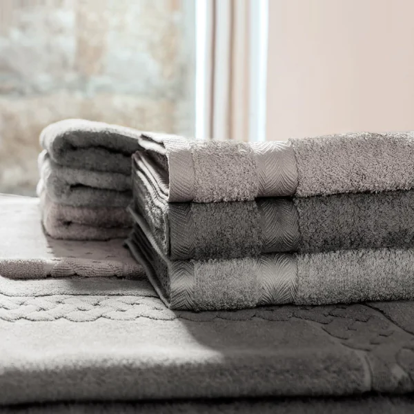 Drap de douche 70x140 cm ROYAL CRESENT Gris Souris 650 g/m2
