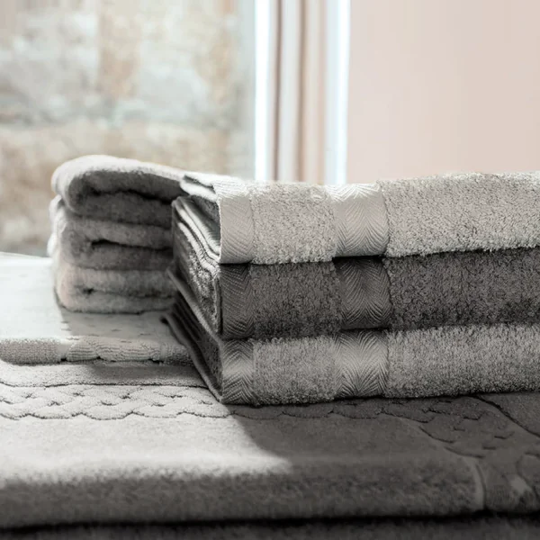 Gant de toilette 16x21 cm ROYAL CRESENT Gris Platine 650 g/m2
