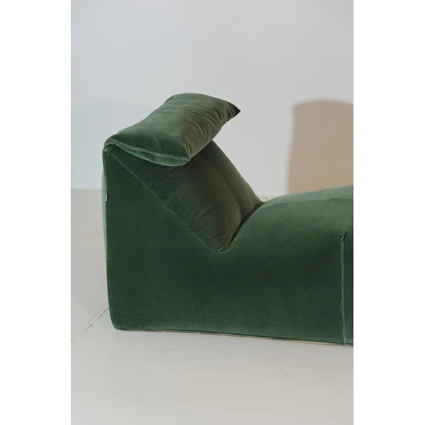 Le Bambole Chaise Lounge by Mario Bellini in Green Velvet Mohair Italy, 1971