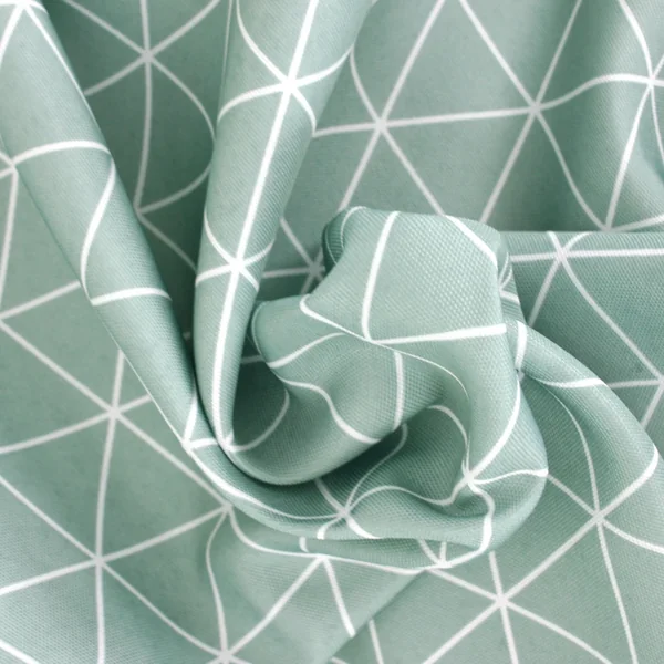 Nappe rectangle 150x300 cm imprimée 100% polyester PACO géométrique vert thym