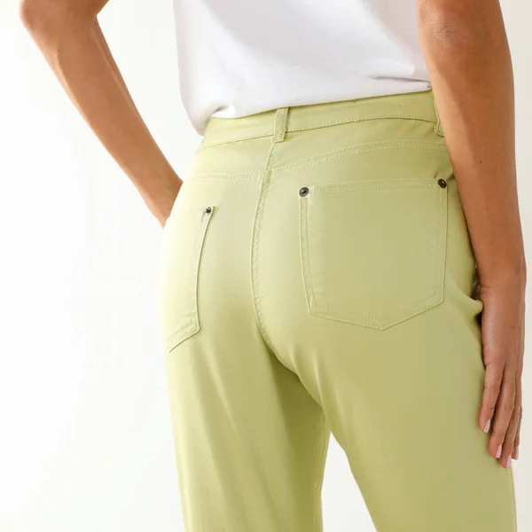Pantalon fuselé couleur, anis