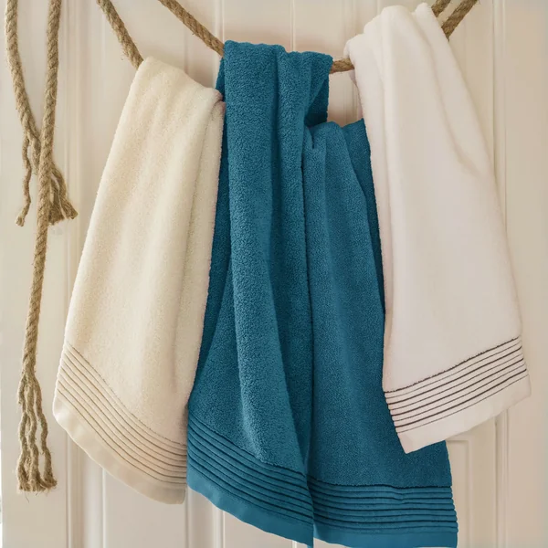 Parure de bain 6 pièces JULIET Bleu Baltic 520 g/m2