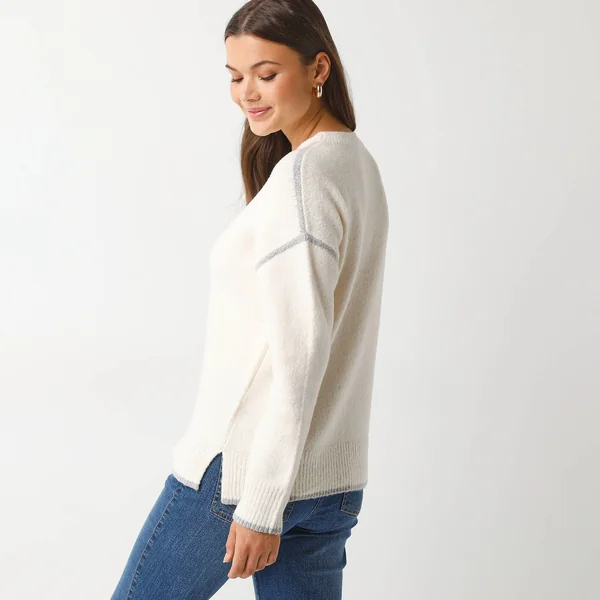 Pull bicolore en maille moelleuse , écru