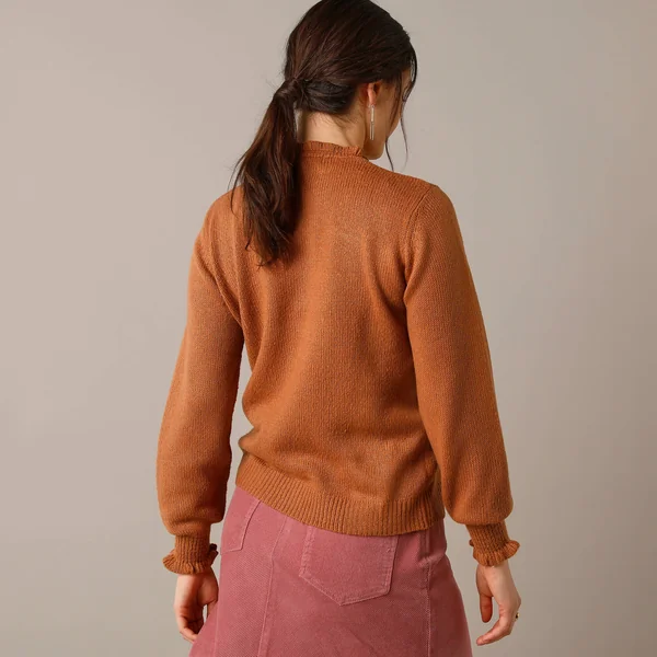 Pull col montant, finition frisotti, caramel