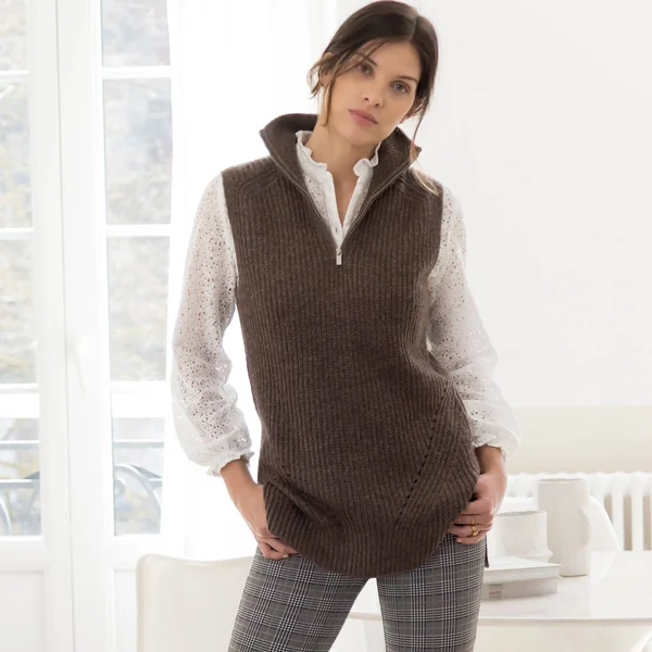 Pull tunique en côte sans manches, col montant zippé, chocolat
