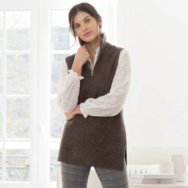 Pull tunique en côte sans manches, col montant zippé, chocolat