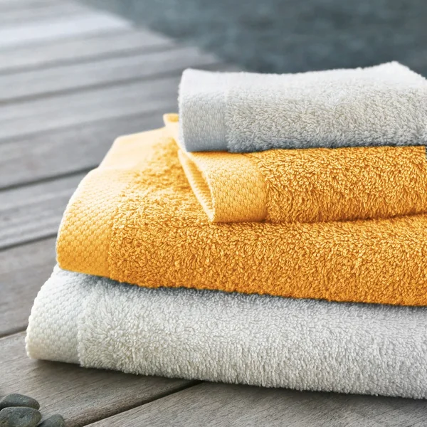 Serviette de toilette 50x100 cm PURE Or 550 g/m2