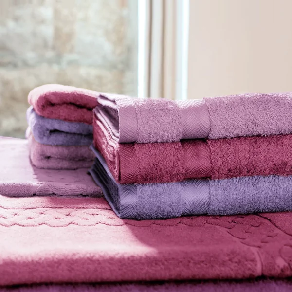 Serviette de toilette 50x100 cm ROYAL CRESENT Rose Lavande 650 g/m2