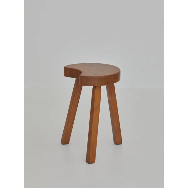 Vintage French handcrafted tripod stool in brutalist style, solid beech wood C. 1960